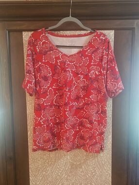 Talbots Red Floral V-Neck Short Sleeve Tee